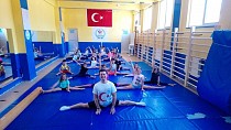 Ayvalık’ta Gençlik Hizmetleri ve Spor Müdürlüğü’nden Yaz Spor Okulları