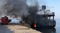 Altınoluk’ta tur teknesi yandı - haberi