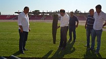 Balıkesir Atatürk stadyumuna çim seriliyor  - haberi