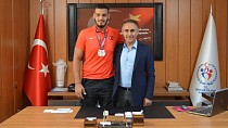 Başarılı güreşçi Güngör, Müdür Arıcıoğlu’nu ziyaret etti  - haberi