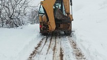 Balıkesir Büyükşehir Belediyesi karla mücadeleyi sürdürüyor - haberi