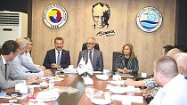 Vekil Aydemir ve Başkan Yılmaz'dan Bandırmalı iş adamlarına ortak akıl çağrısı