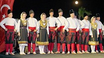 6 ÜLKEDEN 18 HALK DANSLARI EKİBİ, 750 DANSÇI AYVALIK’TA KÜLTÜR KÖPRÜSÜ KURDU - haberi