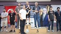 AKIN, SATRANÇ TURNUVASI ÖDÜL TÖRENİNE KATILDI
