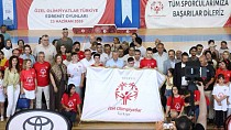 ÖZEL OLİMPİYATLAR TÜRKİYE EDREMİT OYUNLARI'NDA BÜYÜK COŞKU VE HEYECAN YAŞANDI