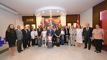 BALIKESİR VALİSİ USTAOĞLU’NDAN ŞAMPİYONLARA TEBRİK