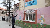 BURHANİYE BELEDİYESİ’NDEN BAHADINLI OKULU’NA BOYA BADANA DESTEĞİ