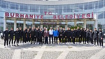 BURHANİYE BELEDİYESPOR FUTBOL A TAKIMI'NDAN BAŞKAN DEVECİLER'E ZİYARET
