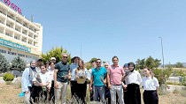 BURHANİYE UYGULAMALI BİLİMLER FAKÜLTESİ’NDE, ‘LAVANTA KOKULU OKUL’ HASAT ETKİNLİĞİ GERÇEKLEŞTİRİLDİ