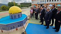 ‘VAKTİ KUŞANMAK ÖZGÜN ÖRNEKLER SERGİSİ’ EDREMİT’TE YOĞUN KATILIMLA GERÇEKLEŞTİRİLDİ
