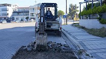 BURHANİYE'DE YOL YAPIM VE BAKIM ÇALIŞMALARI SÜRÜYOR!