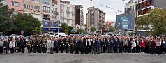 BURHANİYE’DE 29 EKİM CUMHURİYET BAYRAMI ÇELENK TÖRENİ YAPILDI