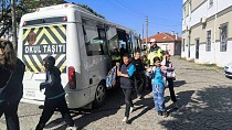 ÇOCUK VE GENÇLERİN KORUNMASINA YÖNELİK OKUL ÇEVRELERİ İLE OKUL SERVİS ARAÇLARININ DENETİMLERİ ARALIKSIZ SÜRÜYOR!