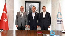 Edremit Belediye Başkanı Mehmet Ertaş,  CHP Genel Başkanı Özgür Özel’in Balıkesir ziyaretine katıldı