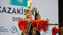 DÜNYA DANSLARI BALIKESİR SAHNESİNDE