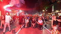 Kurtuluşun meşalesi Balıkesir sokaklarında yandı