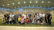 Kadınlar, Büyükşehir’in kurslarında Zumba yapıyor