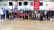 EDREMİT BAHAR TURNUVASINDA ŞAMPİYONLAR BELLİ OLDU!