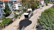 AYVALIK’TA DOĞALGAZ SONRASI YOL ONARIMLARI SÜRÜYOR