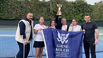 EDREMİT GİRNE KOLEJİ KÜÇÜK KIZ TENİS TAKIMI İL ŞAMPİYONU OLDU