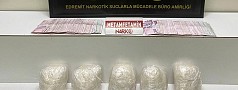 EDREMİT NARKOTİK ŞUBE EKİPLERİMİZ, BİR ARAÇTA 5 KİLO METAMFETAMİN ELE GEÇİRDİ