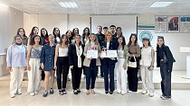 EDREMİT SİVİL HAVACILIK YÜKSEKOKULU’NDA, LİDERLİK VE BAŞARI ÜZERİNE İLHAM VEREN BULUŞMALAR