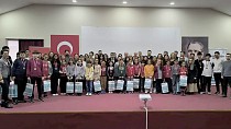 EDREMİT’TE AKIL VE ZEKA OYUNLARI TURNUVASI BÜYÜK BİR HEYECANLA TAMAMLANDI