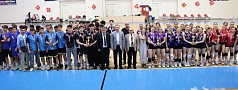 EDREMİT’TE GENÇLİK HAFTASI VOLEYBOL TURNUVASINDA ÖDÜLLER SAHİPLERİNİ BULDU