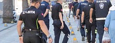 EDREMİT’TE KALDIRIM İŞGALLERİNE ZABITADAN DENETİM