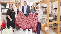 GİRİT BATTANİYESİ KADIN EMEĞİYLE YENİDEN HAYAT BULUYOR