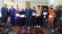 Havran'da BİGEP Sınavlarında Dereceye Giren Öğrenciler Ödüllendirildi - haberi