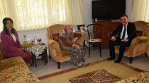 KAYMAKAM AHMET ODABAŞ’TAN ŞEHİT ANNELERİNE ‘ANNELER GÜNÜ’ ZİYARETİ