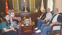KAYMAKAM ODABAŞ, ŞAMPİYON SPORCULARI AĞIRLADI