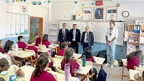 MÜDÜR ESMEN, YENİ DÖNEMİN İLK GÜNÜNDE ÖĞRENCİLERİN HEYECANINA ORTAK OLDU