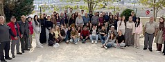 ÖĞRENCİLER’DEN HUZUREVİ SAKİNLERİYLE ANLAMLI ETKİNLİK
