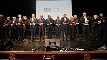 Rauf Denktaş Kültür Merkezi Perdelerini Açtı