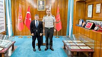 REKTÖR OĞURLU’DAN GARNİZON VE MSÜ KARA ASTSUBAY MYO KOMUTANI TÜMGENERAL İSMAİL ANALI’YI ZİYARET ETTİ