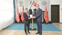 REKTÖR OĞURLU’DAN MSÜ KARA ASTSUBAY MESLEK YÜKSEKOKULU MÜDÜRÜ PROF. DR. ÇELİK’E ZİYARET