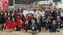Türk voleybol tarihinde bir ilk yaşandı! - haberi