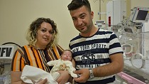 3 aylık prematüre bebeğe apandisit ameliyatı  - haberi