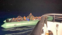 AYVALIK’TA 30 DÜZENSİZ GÖÇMEN KURTARILDI - haberi