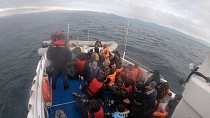 Ayvalık’ta 35 düzensiz göçmen Sahil Güvenlik ekiplerine yakalandı - haberi