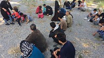 Ayvalık’ta Afganistan uyruklu 44 göçmen jandarmaya yakalandı  - haberi