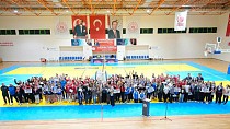 BURHANİYE BELEDİYESİ 4. GELENEKSEL YILDIZ KIZLAR VOLEYBOL TURNUVASI SONA ERDİ - haberi