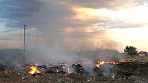 Burhaniye’de bu çöplük hep yanıyor - haberi