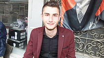 Burhaniye’de Fetullah Bozkurt ilçenin en genç muhtarı oldu  - haberi