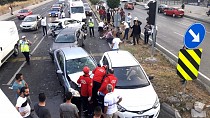 Edremit’te zincirleme trafik kazası, 9 yaralı  - haberi
