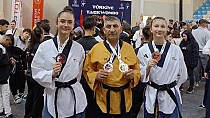 KÖRFEZ ÇELİK TAEKWONDO SPOR KULÜBÜ ADANA'DAN MADALYALARLA DÖNDÜ! - haberi