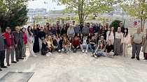 ÖĞRENCİLER’DEN HUZUREVİ SAKİNLERİYLE ANLAMLI ETKİNLİK