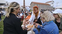 YARIM YÜZ YILDAN FAZLA, AYVALIK’TA LEZZET SUNAN YEREL USTALAR BİR ARAYA GELDİ
